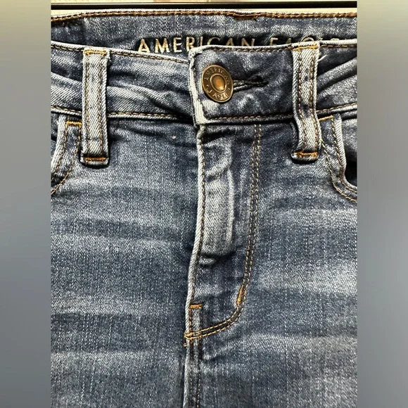 American Eagle Hi-Rise Distressed Jeggings - Picture 5 of 16